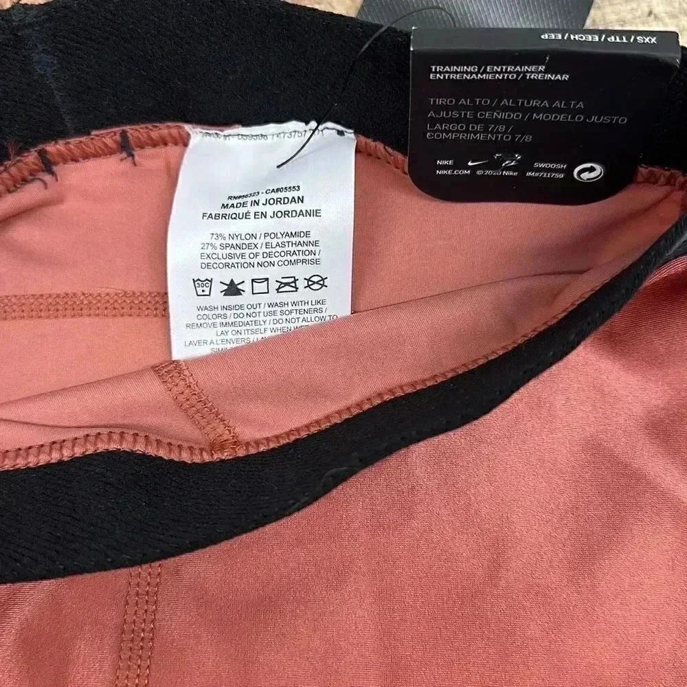 NWT Nike Pro High Rise Tight Fit Leggings - Picture 7 of 10